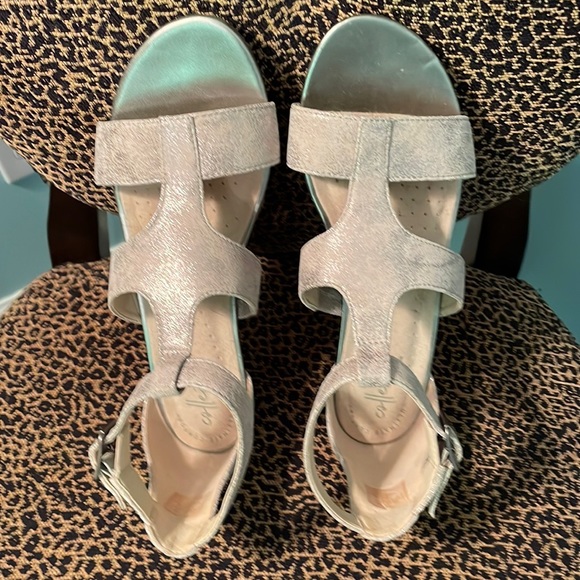 Clarks abigail lily pewter size 7M - Picture 2 of 10